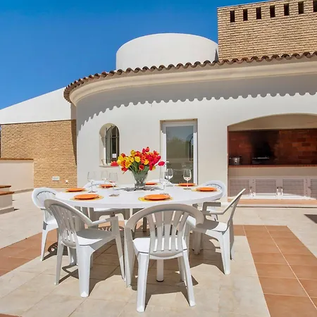 Foz Fancy Fun Villa